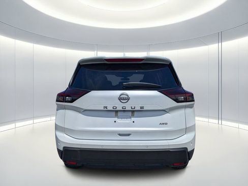 Used 2025 Nissan Rogue SV image 5