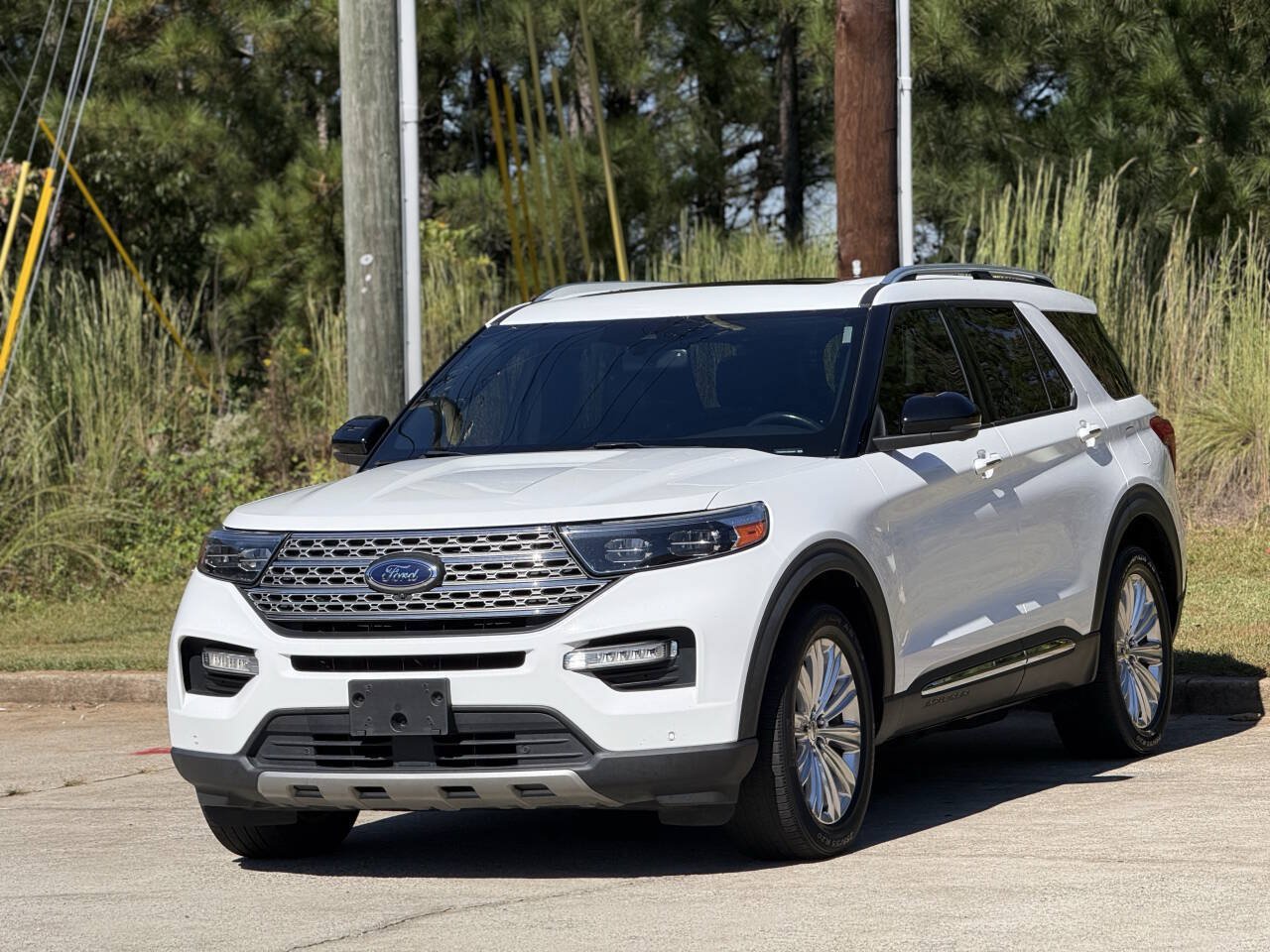 Used 2020 Ford Explorer Limited AWD/4WD image 2