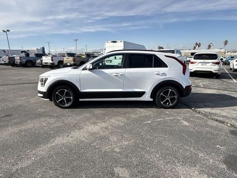 Used 2023 Kia Niro EX image 26