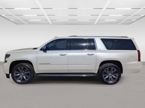 Used 2015 Chevrolet Suburban LTZ image 2