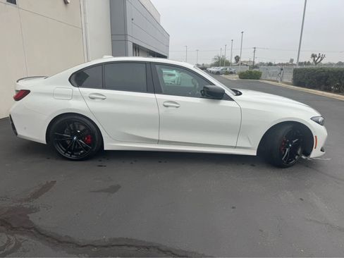Used 2024 BMW 330i Sedan w/ M Sport Package image 7