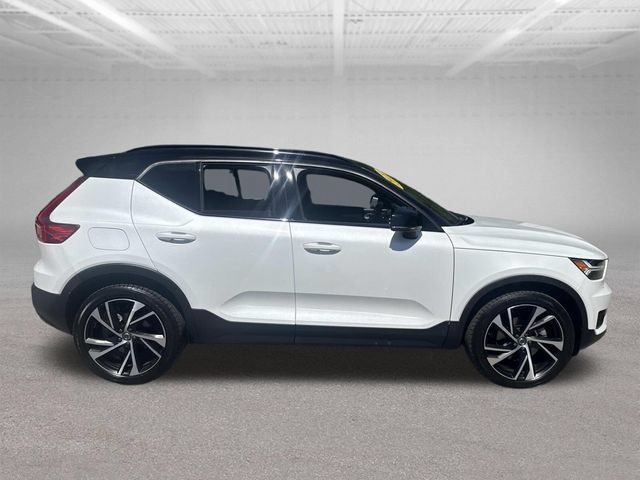 Used 2021 Volvo XC40 T5 R-Design w/ Advanced Package AWD/4WD image 5