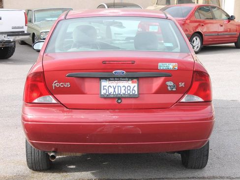 Used 2003 Ford Focus SE image 6