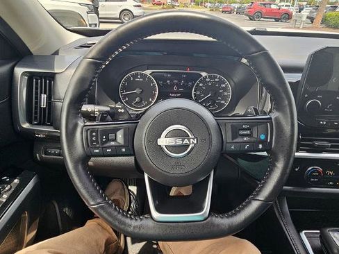 Certified 2025 Nissan Pathfinder SL AWD/4WD image 20