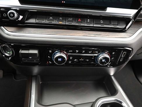 New 2026 GMC Sierra 1500 SLT w/ SLT Premium Package image 19