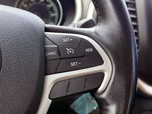 Used 2015 Jeep Cherokee Trailhawk w/ Cold Weather Group AWD/4WD image 23