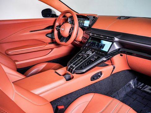 Used 2026 Aston Martin V8 Vantage Roadster image 19