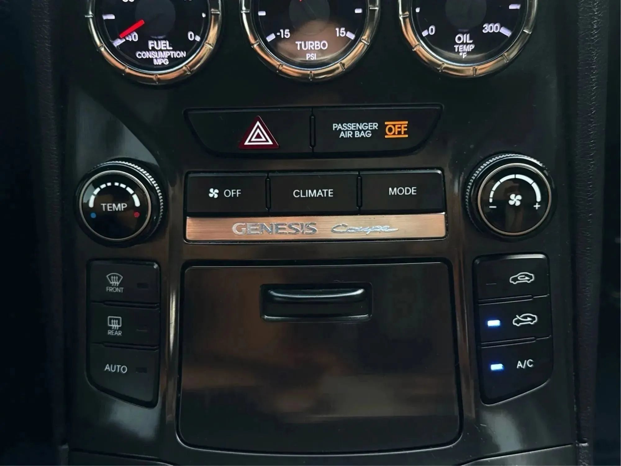 Used 2013 Hyundai Genesis 2.0T RWD image 19