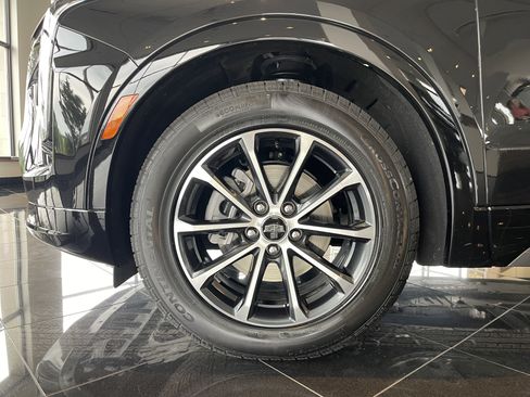 Certified 2024 Cadillac XT4 Sport AWD/4WD image 2