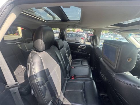 Used 2015 Nissan Pathfinder Platinum w/ Cargo Package FWD image 28