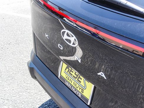 Certified 2024 Hyundai Kona SEL AWD/4WD image 9