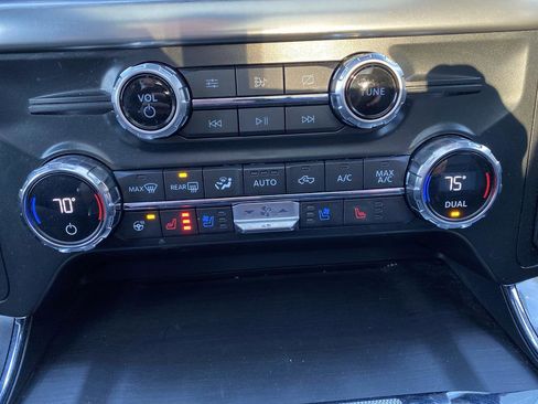 Used 2021 Ford F150 Lariat w/ Equipment Group 502A High image 24