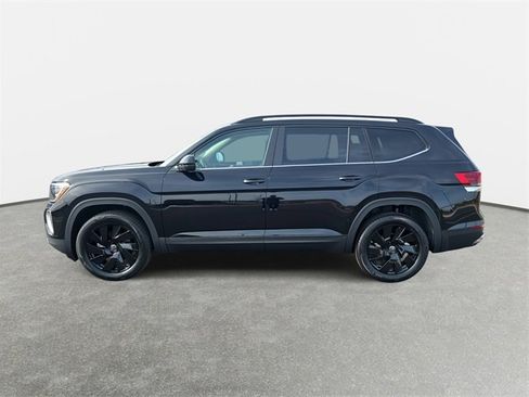 New 2026 Volkswagen Atlas SE image 8