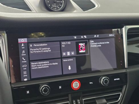 New 2026 Porsche Macan image 16