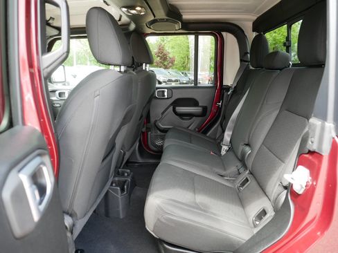 Used 2021 Jeep Gladiator Sport AWD/4WD image 34