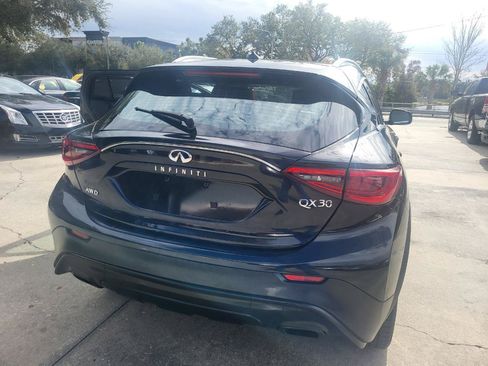 Used 2017 INFINITI QX30 AWD image 90