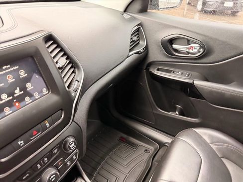 Used 2021 Jeep Cherokee Altitude image 13