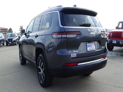 Used 2023 Jeep Grand Cherokee L Limited image 8