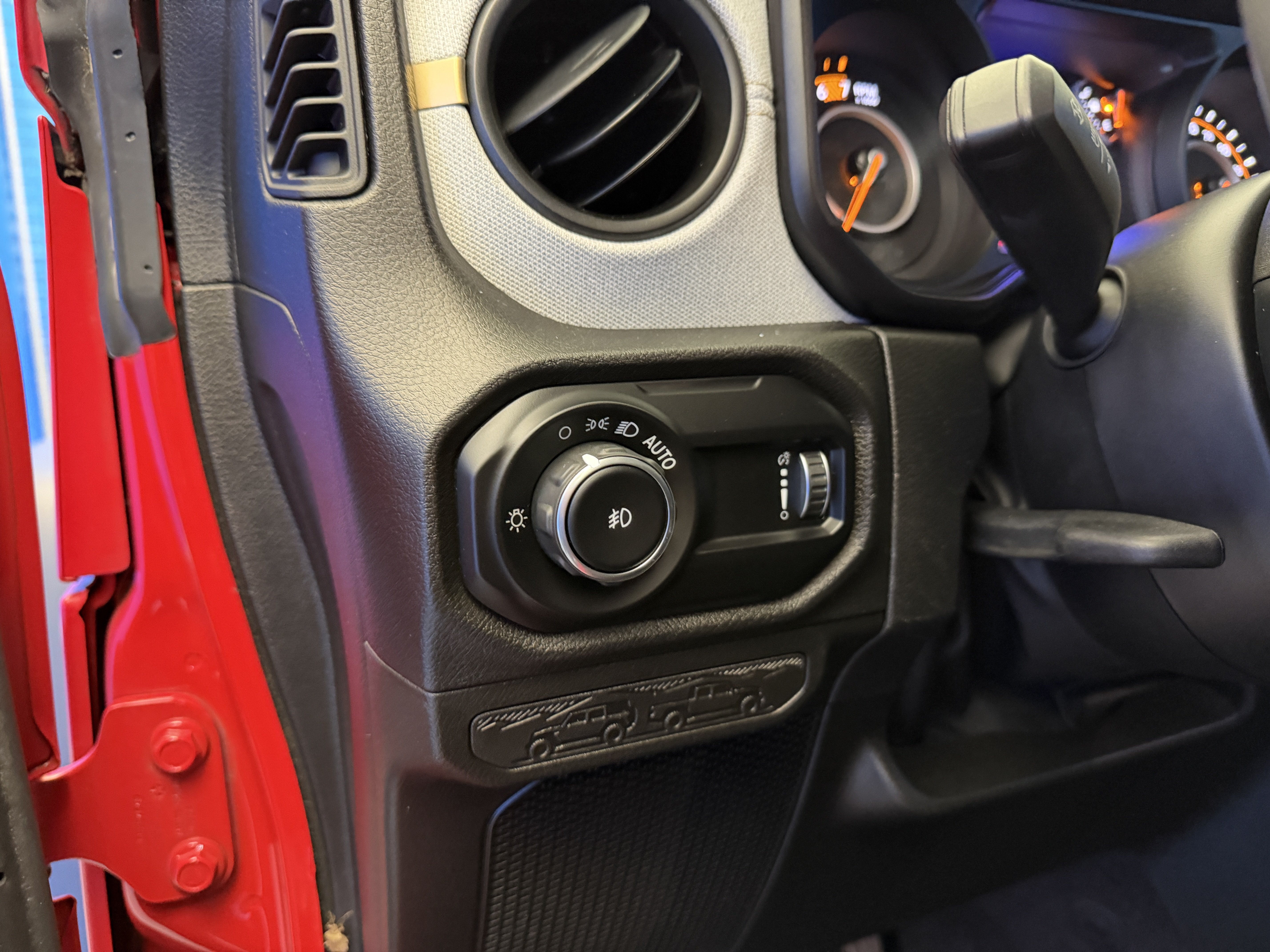 Used 2025 Jeep Wrangler Sport AWD/4WD image 13