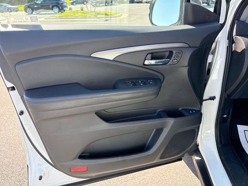 Used 2022 Honda Pilot Special Edition image 11