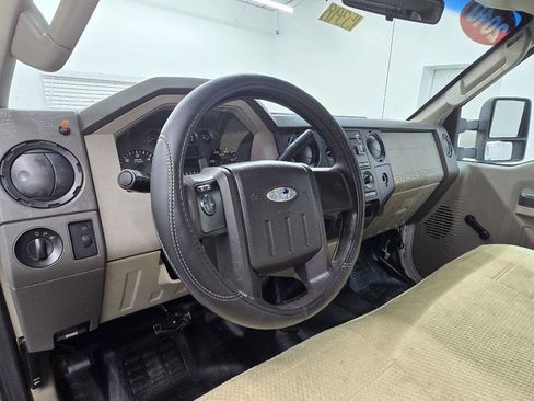 Used 2010 Ford F250 XL AWD/4WD image 10