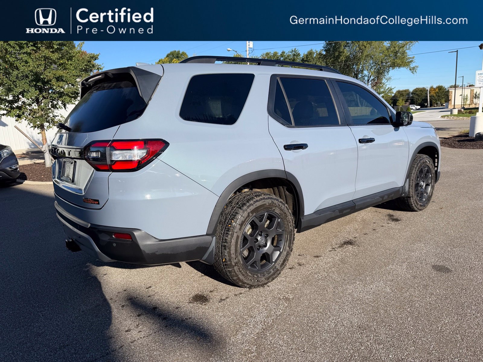 Used 2024 Honda Pilot TrailSport image 7