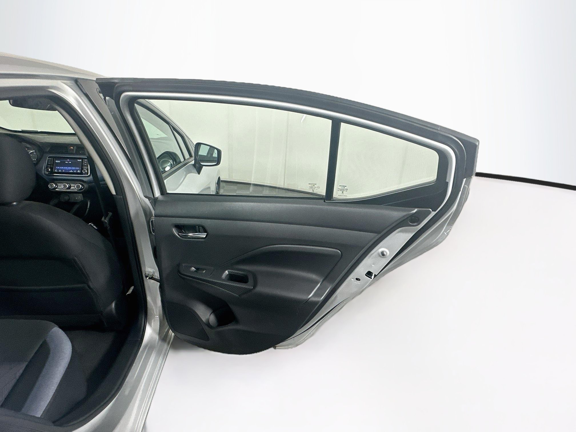 Used 2025 Nissan Versa SV FWD image 28