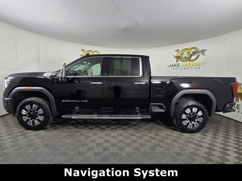 Used 2024 GMC Sierra 2500 Denali w/ Technology Package image 6