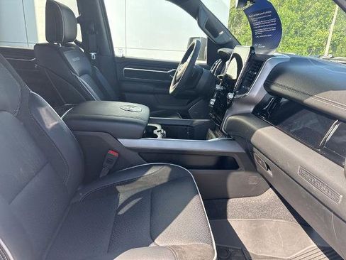 Used 2025 RAM 1500 Laramie AWD/4WD image 32