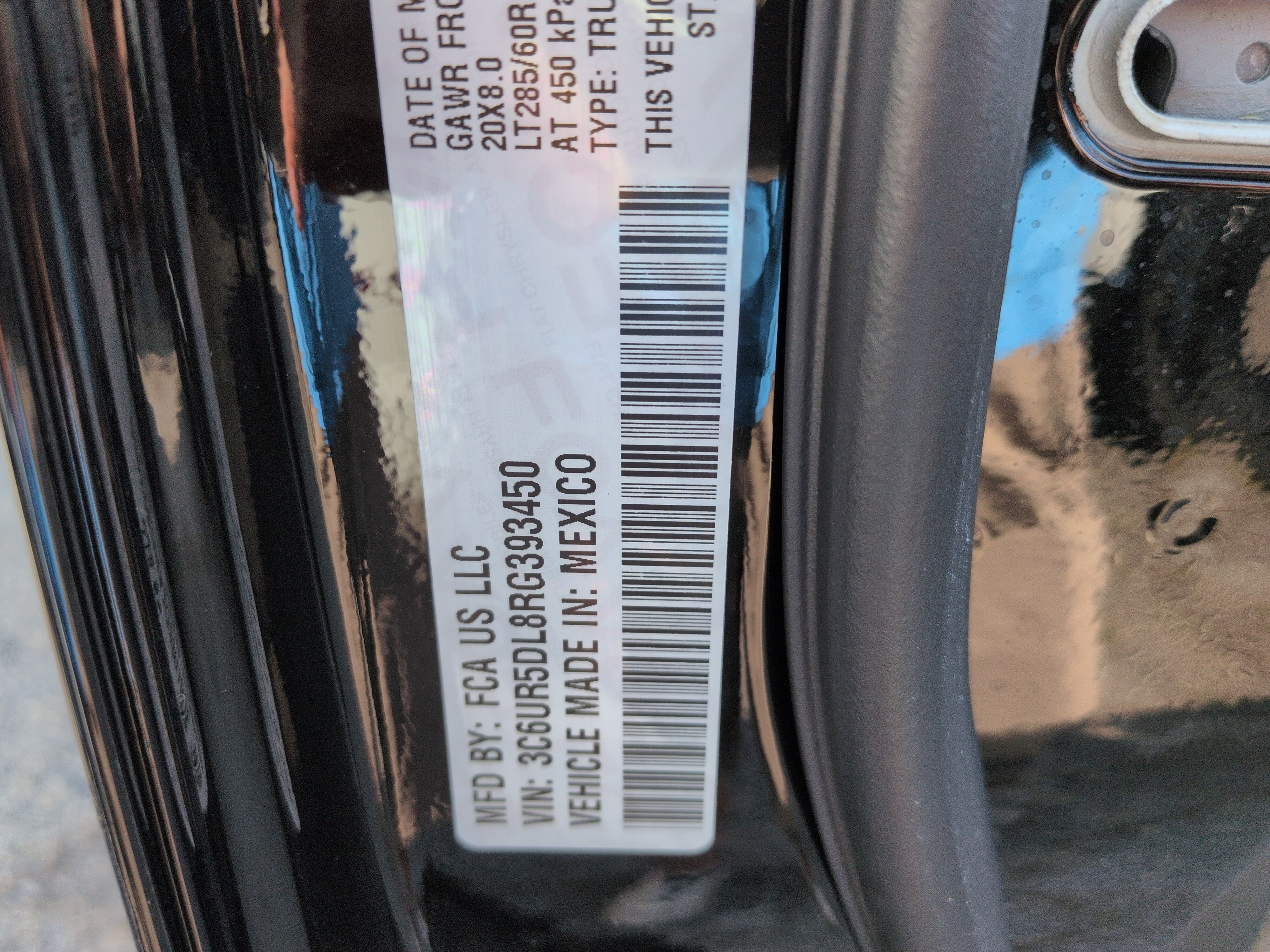 Certified 2024 RAM 2500 Big Horn w/ Night Edition AWD/4WD image 28