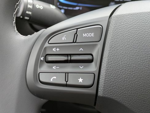 New 2026 Hyundai Venue SEL FWD image 19