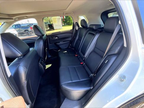 Certified 2023 Nissan Rogue SV w/ SV Premium B Package AWD/4WD image 15