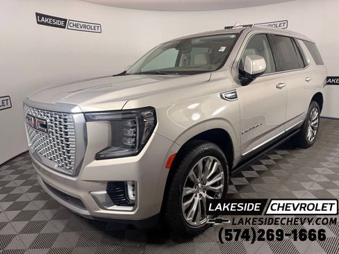 Used 2021 GMC Yukon Denali w/ Denali Premium Package AWD/4WD image 1