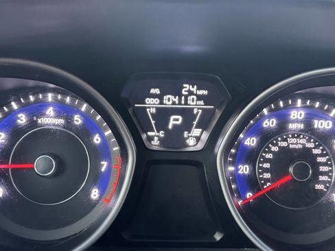 Used 2013 Hyundai Elantra GLS w/ Preferred Pkg image 17