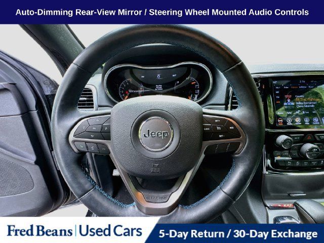 Used 2019 Jeep Grand Cherokee Laredo AWD/4WD image 15