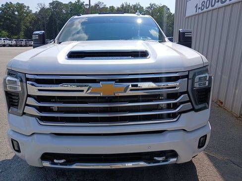 Used 2025 Chevrolet Silverado 3500 High Country w/ Technology Package AWD/4WD image 19