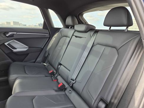 New 2025 Audi Q3 2.0T Premium image 19
