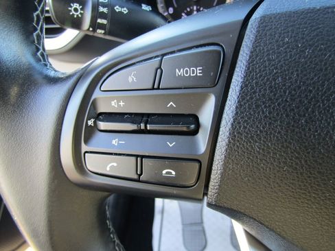 Used 2021 Hyundai Venue SEL image 17