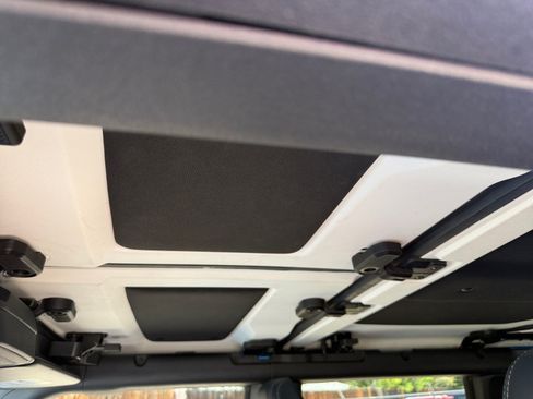 Used 2024 Ford Bronco Outer Banks AWD/4WD image 31