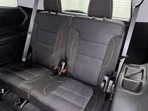 Certified 2023 GMC Acadia SLE w/ Driver Convenience Package image 22