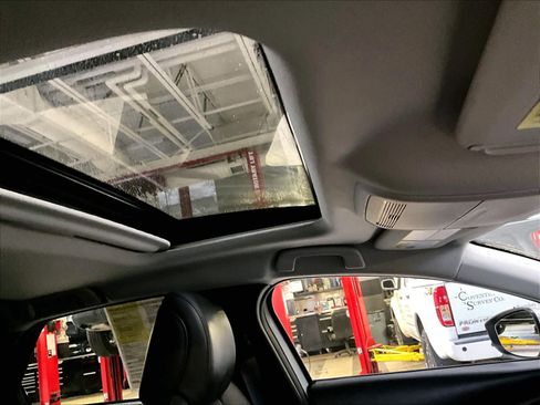 Used 2023 MAZDA CX-30 AWD 2.5 S w/ Premium Package image 22