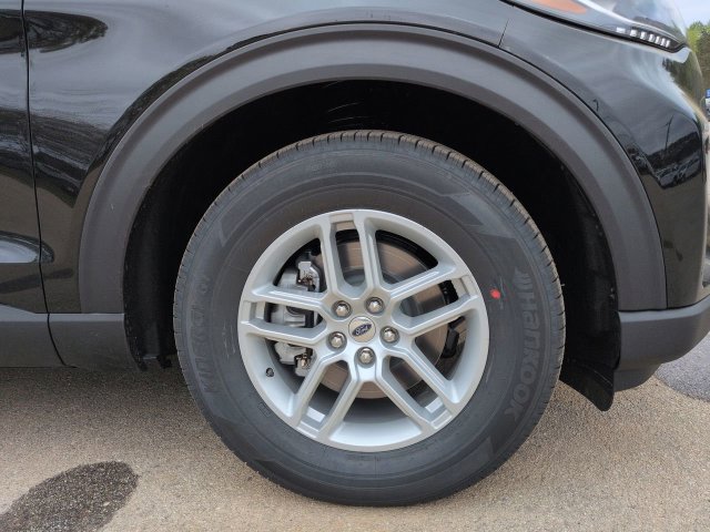 New 2026 Ford Explorer Active RWD image 10