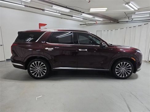 Used 2023 Hyundai Palisade Calligraphy w/ Cargo Package image 9