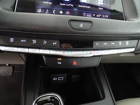 Certified 2023 Cadillac XT4 Luxury image 12