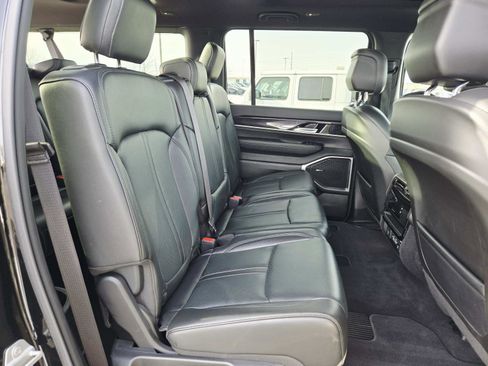 Used 2024 Jeep Wagoneer L 4WD w/ Premium Group I image 21