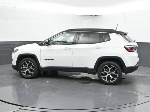 Used 2025 Jeep Compass Limited AWD/4WD image 9