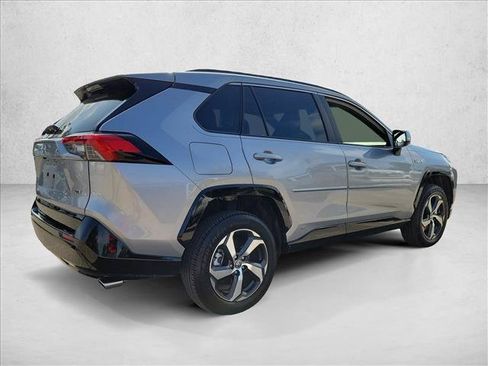 Used 2024 Toyota RAV4 SE AWD/4WD image 5