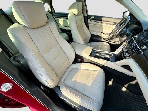 Used 2022 Honda Accord Touring image 25