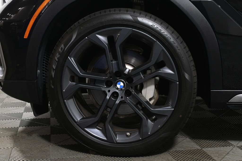 Used 2022 BMW X6 xDrive40i w/ Premium Package AWD/4WD image 12
