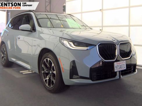 Used 2025 BMW X3 xDrive30i w/ Premium Package AWD/4WD image 2